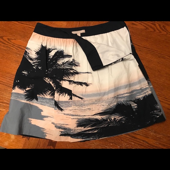 BR beach scene skirt - Picture 3 of 8